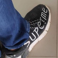 Kayak pernah baca deh merek mahal yang satu ini. Tapi kayaknya tulisannya nggak gini ya.. Foto: Instagram/@idiotikasta