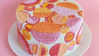 Warna-warna pastel juga tampak cantik menghiasi kue buatan Alana. Seperti merah muda, peach, dan putih. Foto: Instagram @alanajonesmann