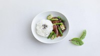 Pergilah ke K-Citymarket di kawasan Tammisto Vantaa dalam beberapa minggu mendatang dan Anda dapat membeli bakso rusa hingga chanterelle risotto serta makanan Finnair lainnya.
