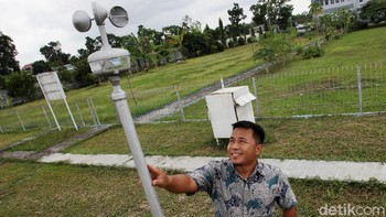 Cup Counter Anemometer untuk mengukur kecepatan angin rata-rata harian. (Pius Erlangga/detikcom)