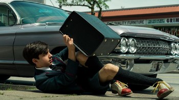 The Briefcase - The Umbrella Academy. Foto Netflix.  