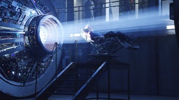 Time Travel Device - 12 Monkeys. Foto: Universal Studio  