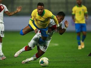 Duh, Neymar Dicap Badut karena Sering Diving