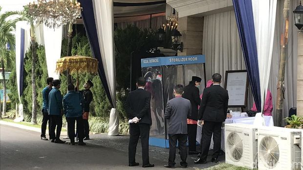 Nikita Willy menikah dengan Indra Priawan