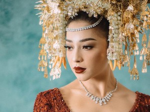 Nikita Willy Menikah Pakai Kebaya Adat Minang, Bahannya Diimpor dari Prancis