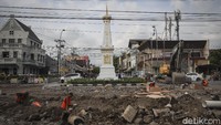 Pemindahan kabel dilakukan untuk menciptakan estetika Tugu menjadi lebih indah dan menonjol karena tidak terhalang oleh kabel.