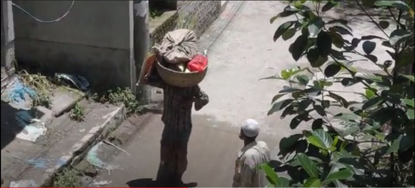 Salut! 5 Penjual Makanan Renta, Ada yang Berusia 129 Tahun