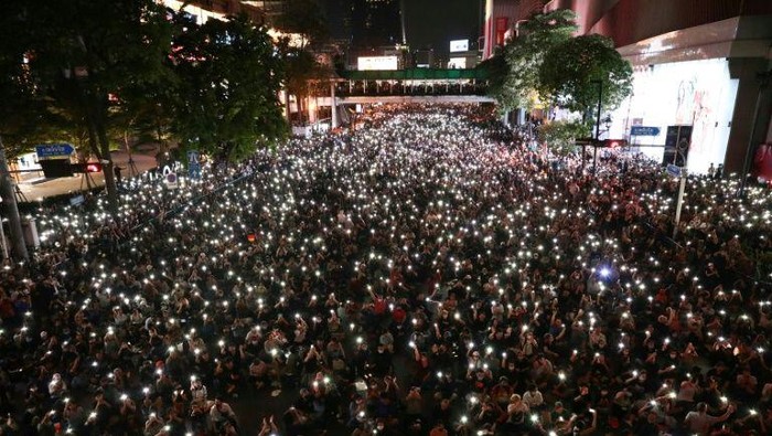 Sekitar 10.000 ribu orang tetap berdemo di Thailand (AFP Photo)