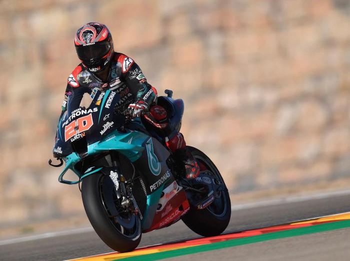 ALCANIZ, SPAIN - OCTOBER 16: Fabio Quartararo of France and Petronas Yamaha SRT   heads down a straight during the free practice for the MotoGP of Aragon at Motorland Aragon Circuit on October 16, 2020 in Alcaniz, Spain. (Photo by Mirco Lazzari gp/Getty Images)