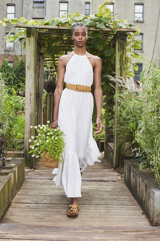 Fashion show koleksi Michael Kors Spring/Summer 2021 yang digelar di New York, 15 Oktober 2020. Foto: dok. Michael Kors