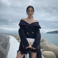 Tiffany Young lahir dengan nama Stephanie Young Hwang di San Fransisco, California, Amerika Serikat. Ia besar di Diamond Bar, California dan terinspirasi oleh solois KPop BoA. Saat umur 15 tahun, vokalis Girls’ Generation ini pindah ke Korea Selatan setalah di-casting SM Entertainment.  Foto: Instagram/@tiffanyyoungofficial