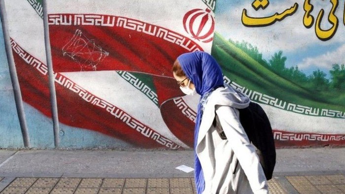 Virus corona: Iran, negara yang telah memasuki hari-hari paling sulit dalam gelombang ketiga Covid-19, dengan 27 dari 31 provinsi zona merah