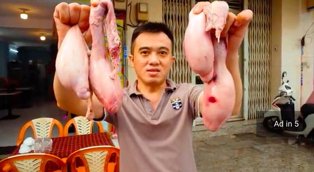 Wah! Selama 24 Jam, Bule Ini Coba Ragam Olahan Testis di Vietnam