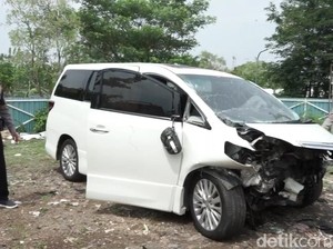 Kecelakaan di Cipali, Begini Kondisi Alphard yang Ditumpangi Hanafi Rais