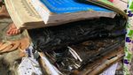 Al-Quran dan Buku Yasin Ini Utuh dalam Rumah yang Ludes Terbakar