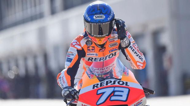 ALCANIZ, SPAIN - OCTOBER 17: Alex Marquez of Spain and Repsol Honda Honda starts from box during the qualifying for the MotoGP of Aragon at Motorland Aragon Circuit on October 17, 2020 in Alcaniz, Spain. (Photo by Mirco Lazzari gp/Getty Images)