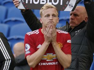 Van de Beek Melempem di MU karena Diabaikan Rekan Setimnya