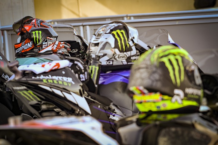 Helm Fabio Quartararo, Maverick Vinales, dan Cal Crutchlow usai kualifikasi MotoGP Aragon 2020.