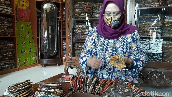 masker batik tulis dari solo
