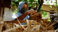 Hanya ada 22 jiwa yang menghuni 6 rumah di dukuh tersebut. 