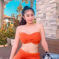 Pose Menggoda Nindya Athalia Putri