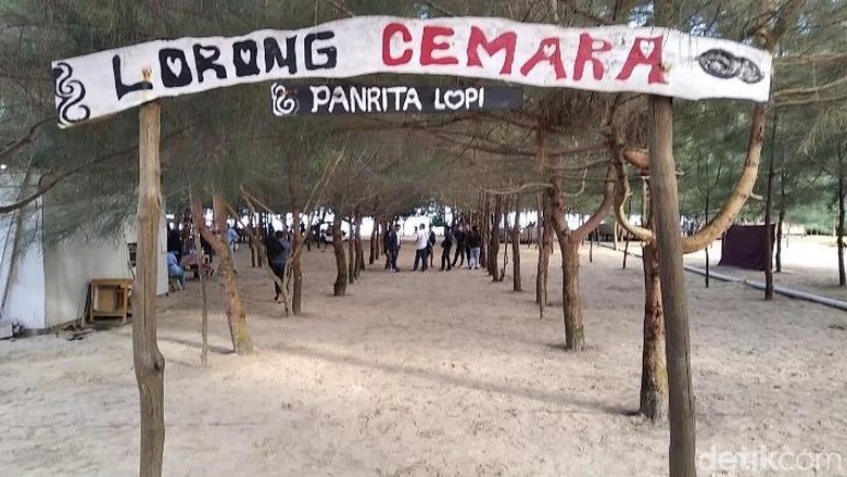 Pantai Panrita Lopi Pantai Panrita Lopi