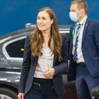 Wanita yang hebat yang tidak takut mendobrak formula patriarki yang keras dan berdebu, tulis para pendukung Sanna Marin. Foto: Instagram/@sannamarin