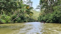 Destinasi wisata ini cocok untuk para wisatawan yang menginginkan kesejukan alami dan mencari ketenangan.