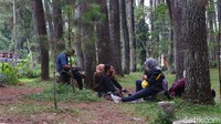 Sedikitnya mulai pukul 08.00 hingga 12.00 WIB pengunjung mulai mengantre di area loket dan diperkirakan sudah 700 orang wisatawan yang masuk ke Tahura.