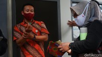 Taman Hutan yang memiliki luas lebih dari 50.26 hektare ini memiliki daya tarik pohon pinus yang tinggi, udara sejuk, dan oase lapangan hijau. Protokol kesehatan ketat juga diterapkan seperti pengecekan suhu dan menggunakan masker di area Tahura.