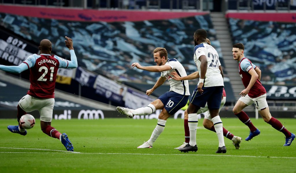 LONDON, ENGLAND - OCTOBER 18: Heung-Min Son of Tottenham Hotspur celebrates with teammates after scoring his team's first goal during the Premier League match between Tottenham Hotspur and West Ham United at Tottenham Hotspur Stadium on October 18, 2020 in London, England. Sporting stadiums around the UK remain under strict restrictions due to the Coronavirus Pandemic as Government social distancing laws prohibit fans inside venues resulting in games being played behind closed doors. (Photo by Clive Rose/Getty Images)