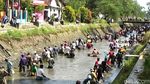 Melihat Tradisi Bersih-bersih Sungai di Purworejo
