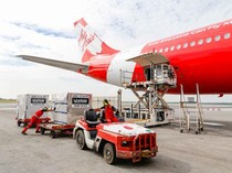 Tekanan Kabin Menghilang, Pesawat AirAsia Mendarat Darurat!