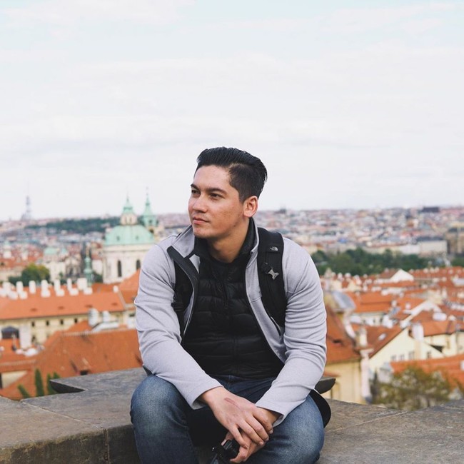 Suami dari Franda, Samuel Zylgwyn Heckenbucker ini juga memiliki wajah blasteran. Samuel mewarisi darah Jerman dari orangtuanya, Freddy Rudolf Heckenbucker dan Alice Genevieve Brugman. Foto: Instagram/@samuel_zylgwyn