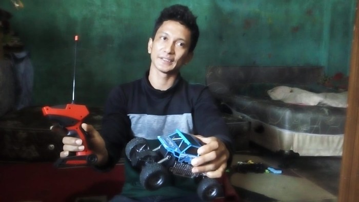 Ayah kandung Rangga, Fadly, saat ditemui di Medan (Datuk-detikcom)