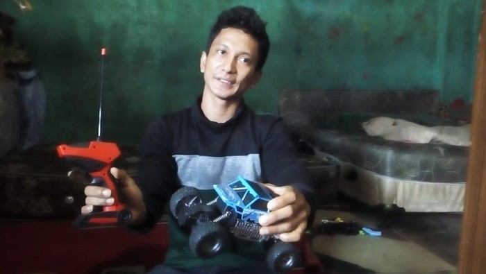 Ayah kandung Rangga, Fadly, saat ditemui di Medan (Datuk-detikcom)