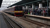 PT KCI akan mengoperasikan 993 perjalanan KRL setiap hari dengan 91 rangkaian kereta.