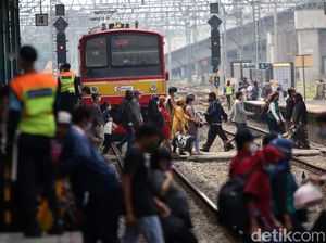 Ada PPKM Mikro, Ini Jadwal Operasional KRL & TransJakarta