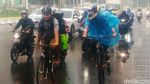 Jakarta Diguyur Hujan di Siang Hari