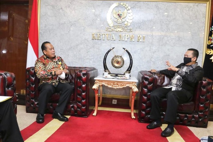 Ketua MPR RI Bambang Soesatyo menerima Rektor Unnes Fathur Rokhman dan Wakil Rektor UNNES, Senin (19/10/2020).