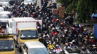 Kemacetan ini terjadi saat jam berangkat kantor.