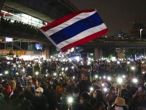 Melihat Lagi Aksi Unjuk Rasa Besar-besaran di Thailand