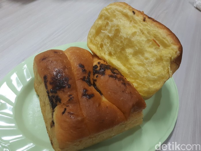 Moro Bakeshop: Empuk Lembut Roti Sobek hingga Semir dari Resep 1967