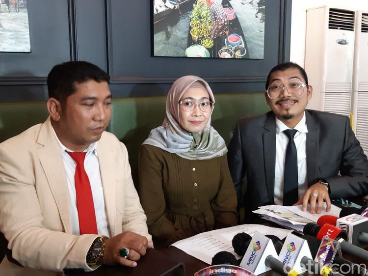 Ini Istri Pertama Suami Nita Thalia