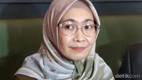 Nita Thalia belum lama ini membongkar aib rumah tangganya bersama Nurdin Rudythia. Melalui Instagram pribadinya, ia menuding suaminya itu telah mengambil sebagian penghasilannya dari bernyanyi hingga mempergunakan uang tersebut untuk memenuhi kehidupan istri pertama. Foto: Hanif Hawari/detikHOT