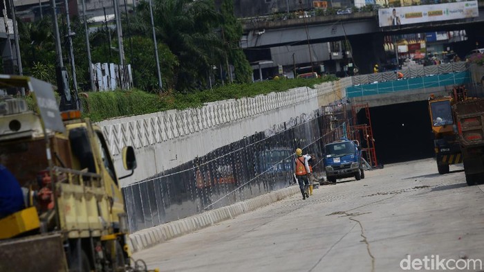 Pembangunan Underpass Senen Extension Terus Dikebut Proyek Underpass Senen Extension terus berlangsung pembangunannya. Underpass itu pun ditargetkan dapat segera rampung dan diuji coba.