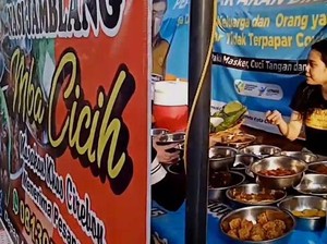 Artis yang Sering Makan di Warung hingga Penjual Nasi Jamblang Cantik
