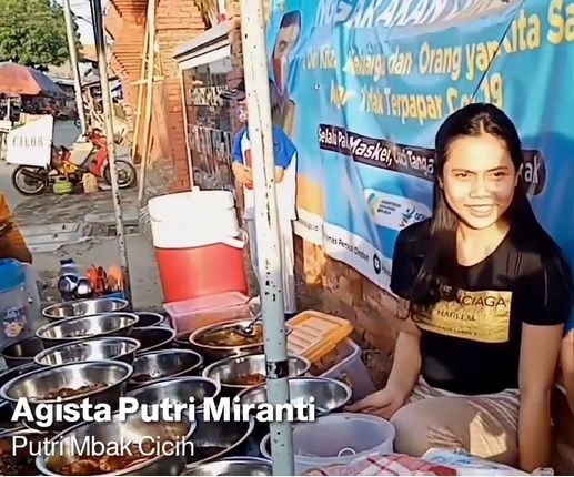 Penjual Nasi Jamblang Cantik di Cirebon