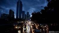 Diketahui, hujan mengguyur kawasan Jakarta sejak siang.