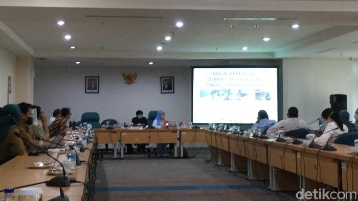 Rapat pansus banjir DPRD DKI bersama ahli